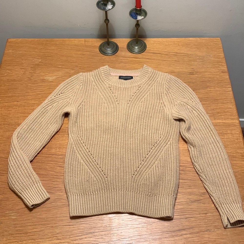 Banana Republic 100% Wool ribbed camel sweater XS